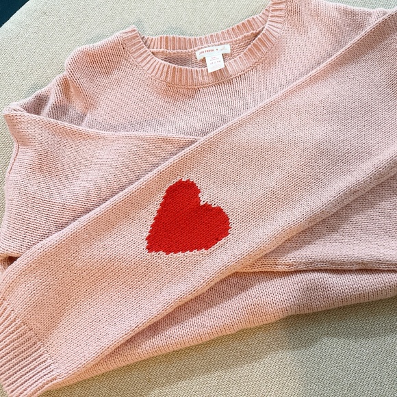 Heart Sweater - Picture 1 of 1